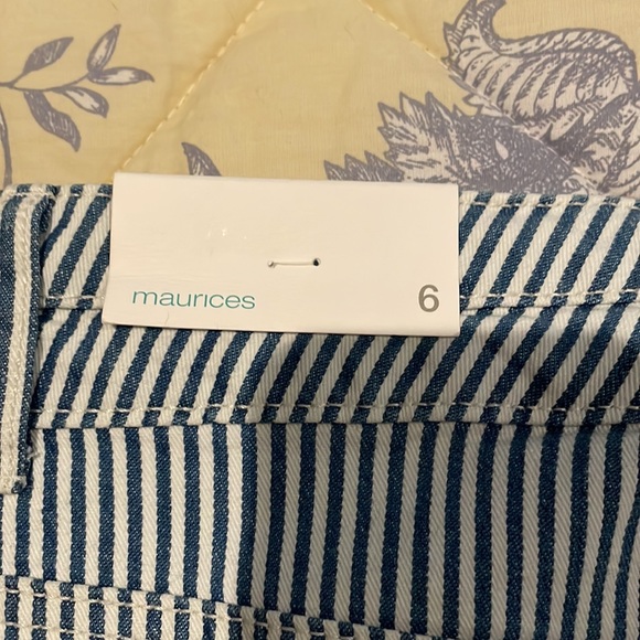 Maurice’s stretch denim skirt NWT 17” long size 6 - Picture 3 of 6